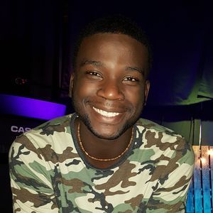 Meet your Posher, Cy